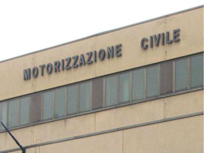 Catania: dipendenti della Motorizzazione in ferie, saltano mille esami